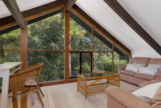 Malua Bay Treehouse, Walking Distance to Beach - 8