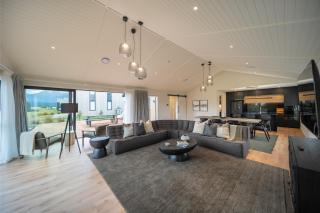 Southern Solace - Te Anau Holiday Home - 7