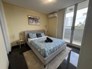 12B ABNB-Style 2BR with Free Parking Nr Station and Westfield - 0