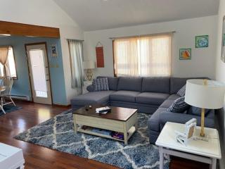 Oceanside, Single Family, Private Yard, Wifi, Washer Dryer, Ocean Side Home In Beach Haven 60092, - 1