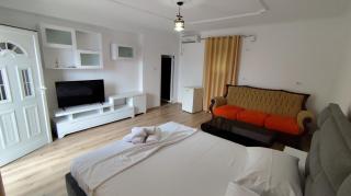 Zisi Rooms - Sarandë - 9