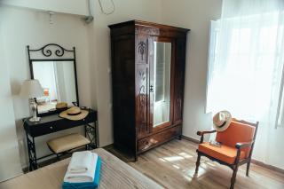 Day One Fira Mansion - 2