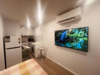 Deluxe Queen Studio - St Albans - 5