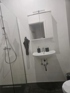 Prater Apartments - 9