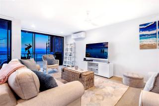 Beachfront Escape Stay 5 Pay 4 - Whale Season - 7