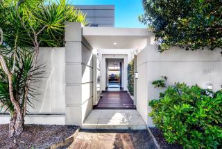 Tropical Dreaming Heated Pool STAY 5 PAY 4 - 6