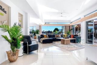 Tropical Dreaming Heated Pool STAY 5 PAY 4 - 1