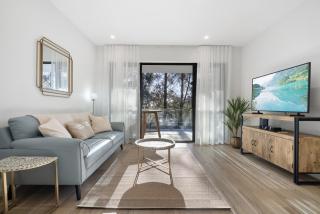 Stylish 1-Bed Apartment with Rooftop Access - 0