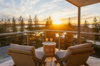 Sunny's on the hill 1 - Best Sunsets in Yamba - 5