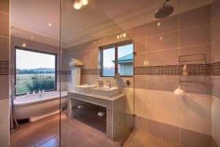 Dynasty Forest Sandown Self Catering Hotel - 2