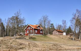 Amazing Home In Ed With Lake View - Ed - 0