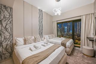 5 Min Walk Dubai Mall, Burj Khalifa & Fountain View, Gym, Pool, Burj Royale , 500MBPS Wifi - 5