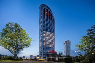 Hilton Garden Inn Urumqi Railway Station - Ürümqi - 9