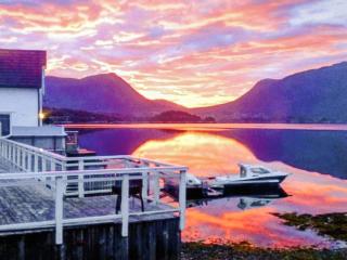 9 person holiday home in GURSKØY-By Traum - Kjellsund - 9