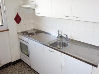 Spacious apartment near cable car - 3