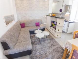Apartment Moja - Two Bedroom Apartment with Terrace - Zaton Doli - 0