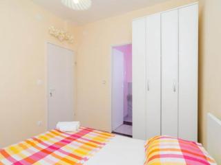 Apartments & Rooms Tapera- Comfort One-Bedroom Apartment with Terrace and Garden View - 3