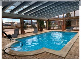 F2 avec piscine et jacuzzi - 0