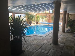 F2 avec piscine et jacuzzi - 5