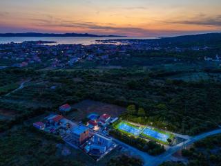 Amala Sukošan - villa with heating pool near beach - Sukošan - 2