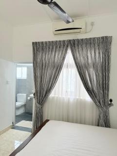 Bony's Holiday Inn Negombo - Negombo - 6