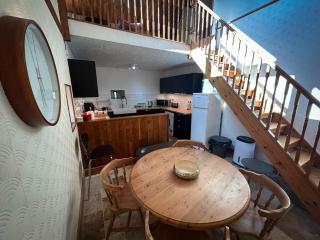 Peaceful detached stone cottage - 7
