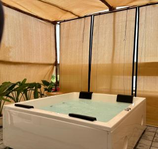 The Leos Haus - 4BR, Jaccuzi, Snooker, and Foosball - Jaipur - 6