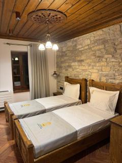Nostalgia Boutique Hotel - Gjirokastër - 3