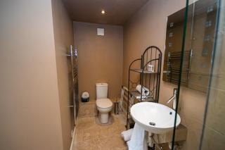 Charming 1 Bed Home Near Temple Meads Station & Cabot Circus Mall - Bristol - 2