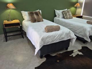 Broadwater River Estate - 3