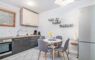 2 Bedroom Awesome Apartment In Punat - Punat - 8