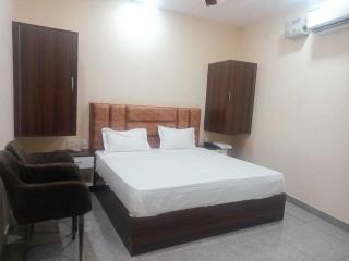 HoteL O J10 - Ludhiana - 0