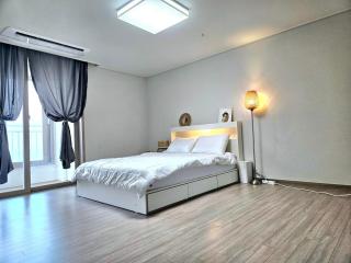 Sokcho Ocean view Doggebi House - 4