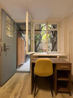 Private studio with a beautiful garden - 5