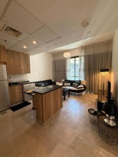 Luxury One-Bedroom Apartment in Damac Tower Abdali prime Location Stunning View - Amman - 7