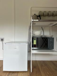 The little shepherds hut - Brinkworth - 8