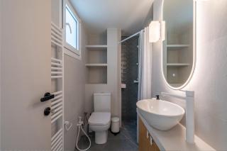 The Portside Getaway - 2BR, 2BA Duplex in Piraeus - Le Pirée - 4