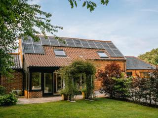 The Old Coach House - 8