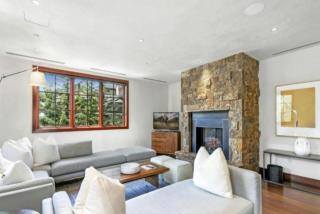 Platinum Vail Solaris 3 Bedroom With Den Vacation Rental Set At The Base Of The Mountain Just Steps From The Gondola - Vail - 9