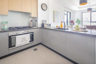 Frank Porter - Hyati Avenue - 2