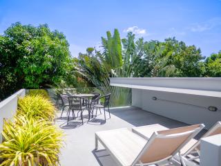 Modern 2BR Pool Villa Santori Near Fisherman's - 9