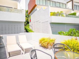 Modern 2BR Pool Villa Santori Near Fisherman's - 4