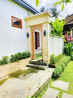 Umah Teba Villas - Rice Field View Private Haven w Shared Pool - 5