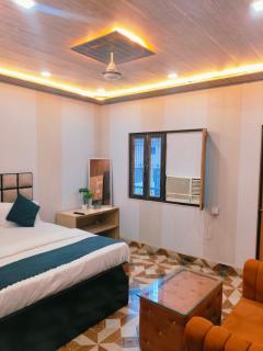 Kashi Residency Inn - 1