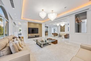 Luxury Villa with Pool, Cinema & Spa - Jumeirah Golf - 3