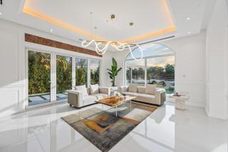 Luxury Villa with Pool, Cinema & Spa - Jumeirah Golf - 8