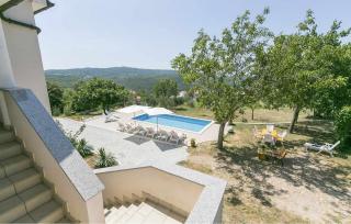 4 Bedroom Amazing Apartment In Labin - 5