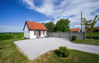 2 Bedroom Pet Friendly Home In Zelezna Gora - 4