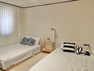 #Nangokdong #Gwanak-Gu #groupof6 #3Qbeds #slowsteady - 1