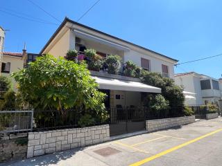 Apartment Vinotoč Izola - 1